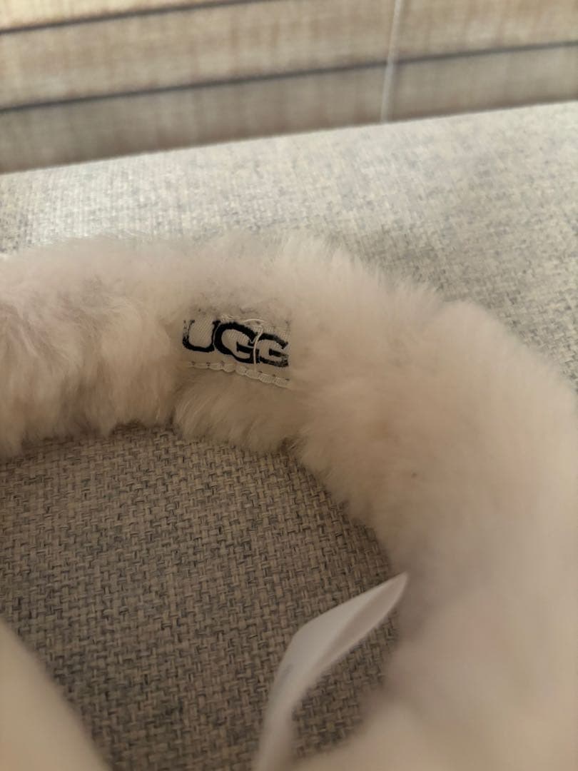 UGG シープスキン エンブロイダリー イヤーマフ美品　即日発送