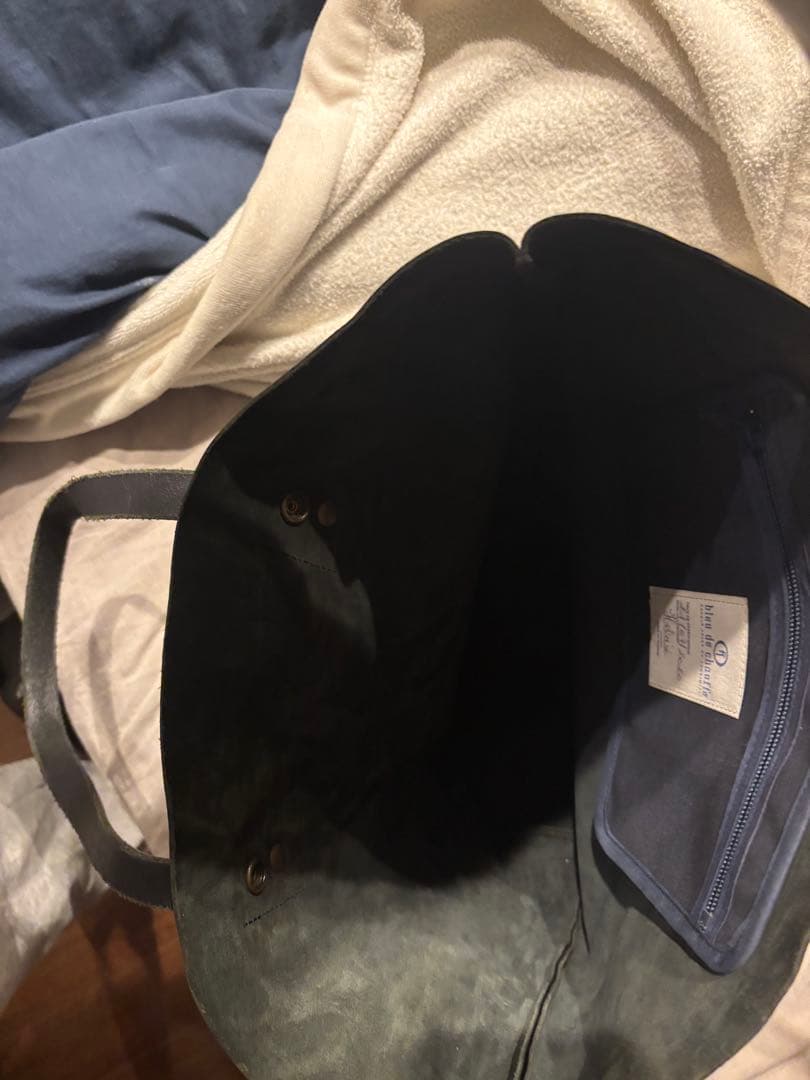 ブルードゥシャフ　黒 レザートートバッグ