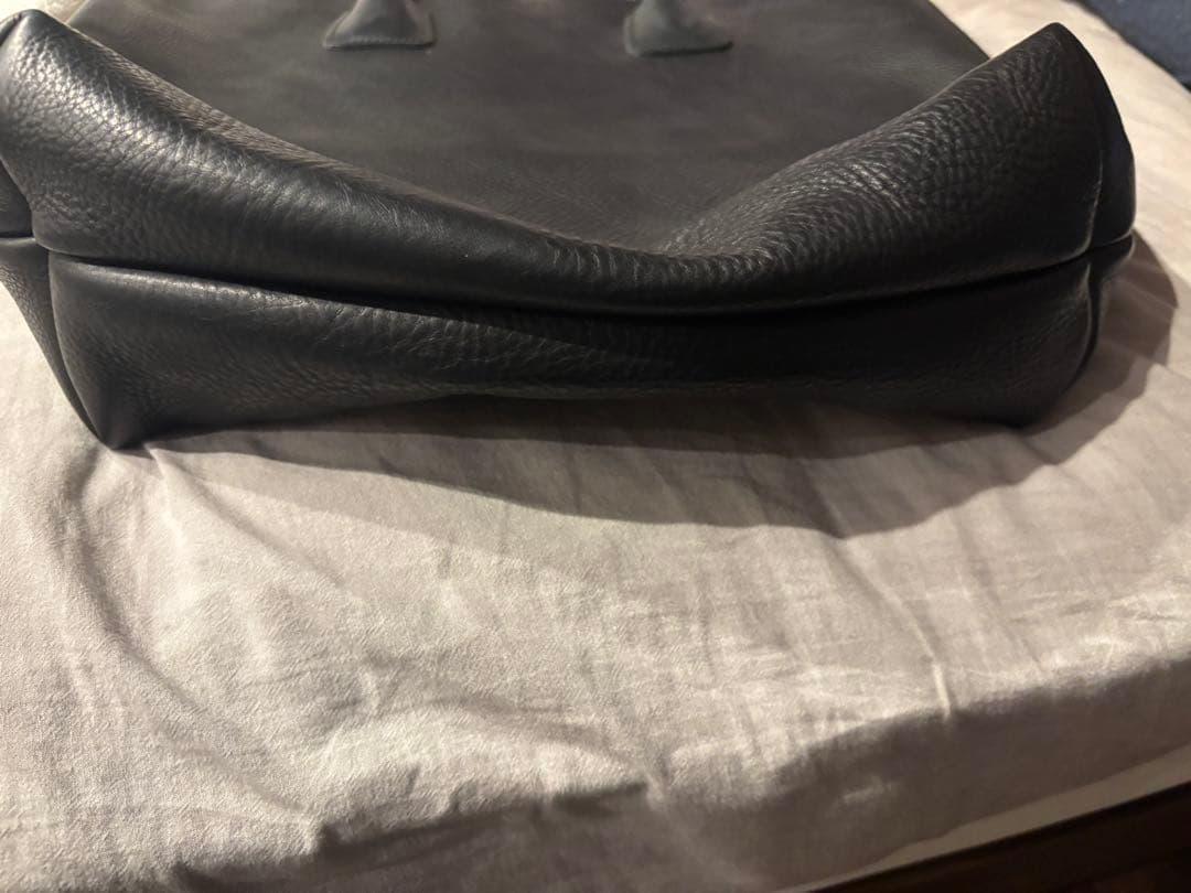 ブルードゥシャフ　黒 レザートートバッグ