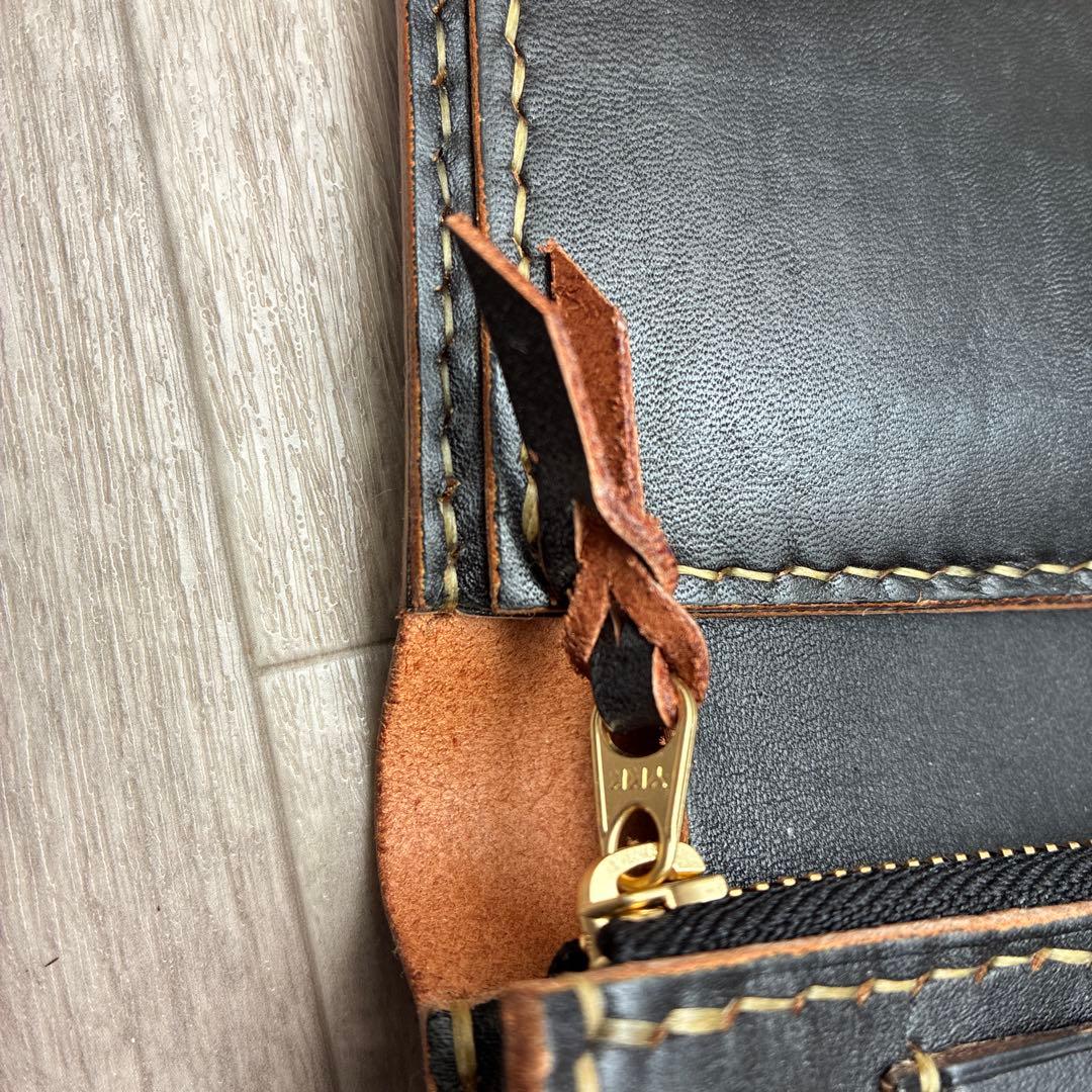 【茶芯ブラック】ミドルトラッカーウォレット　真鍮　お札を折らずに収納