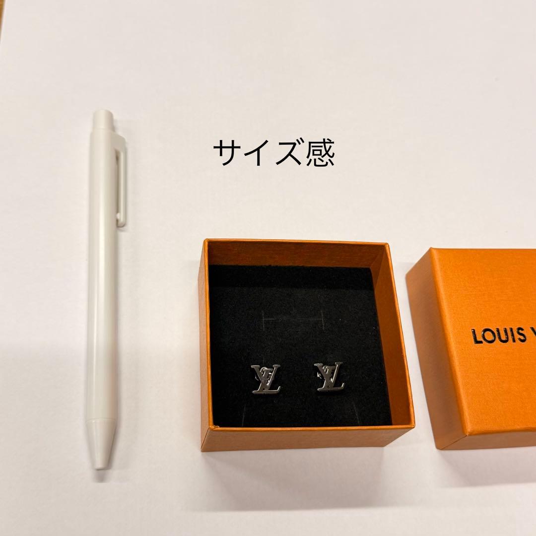 LOUIS VUITTON LVロゴスタッドピアス　VLピアス VLロゴピアス