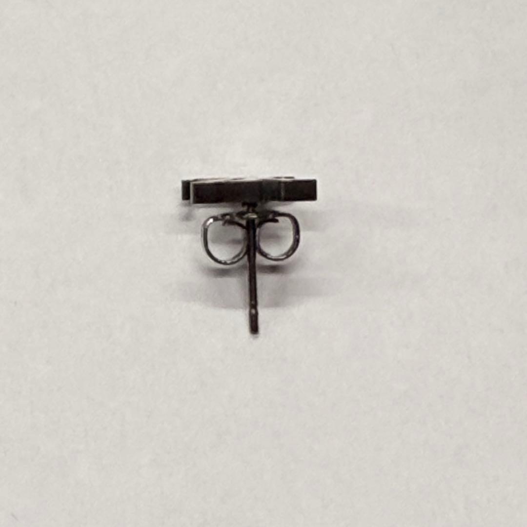 LOUIS VUITTON LVロゴスタッドピアス　VLピアス VLロゴピアス