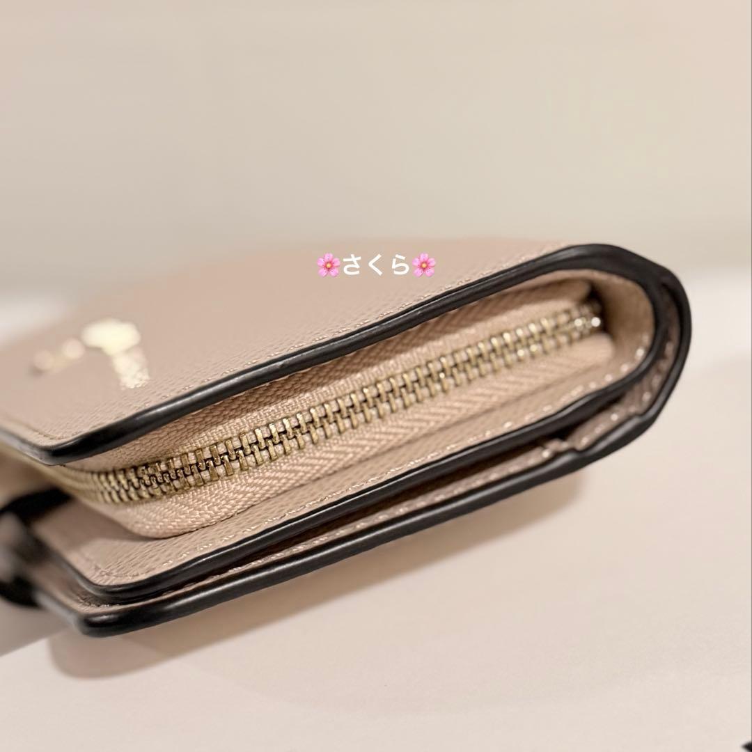 ✨極美品✨フルラ CAMELIA M コンパクト ウォレット