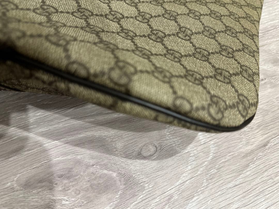 GUCCI グッチ GG ボディバック