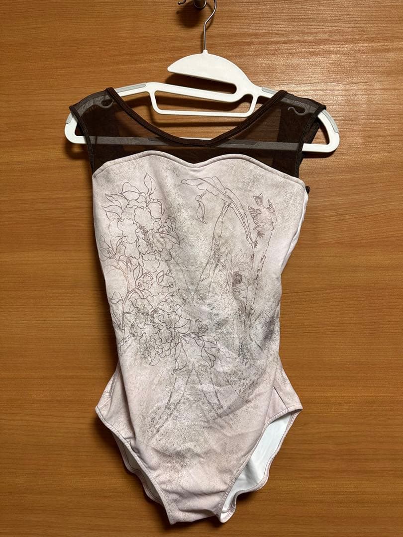 unoa レオタード