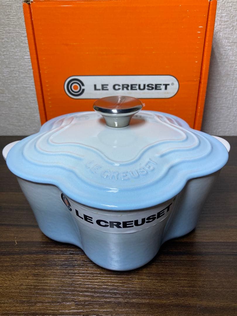 レア　廃盤　ルクルーゼ ココットフルール　パウダーブルー　新品未使用品