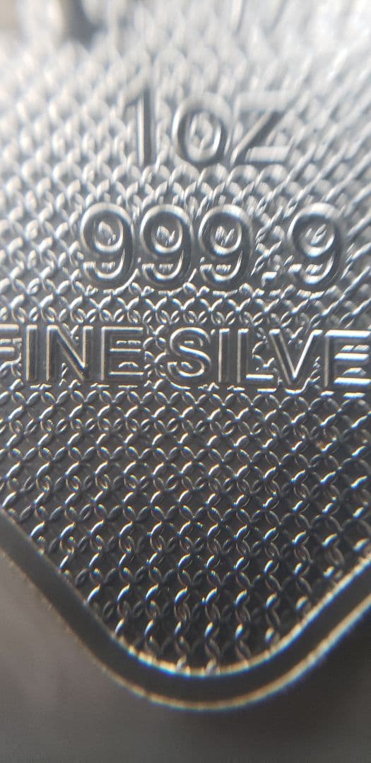 イギリス 2025 クイーンズビースト コンプリーター 純銀 1オンス