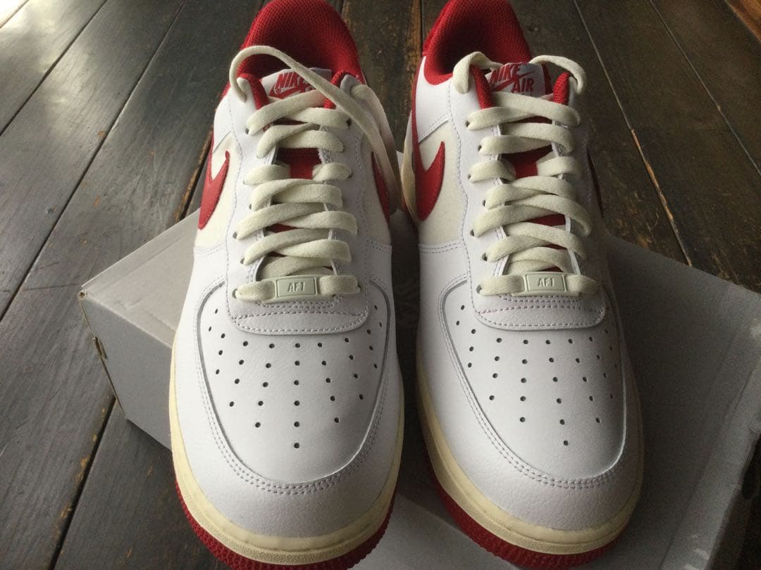 Nike Air Force 1 ‘07 LV red 28cm