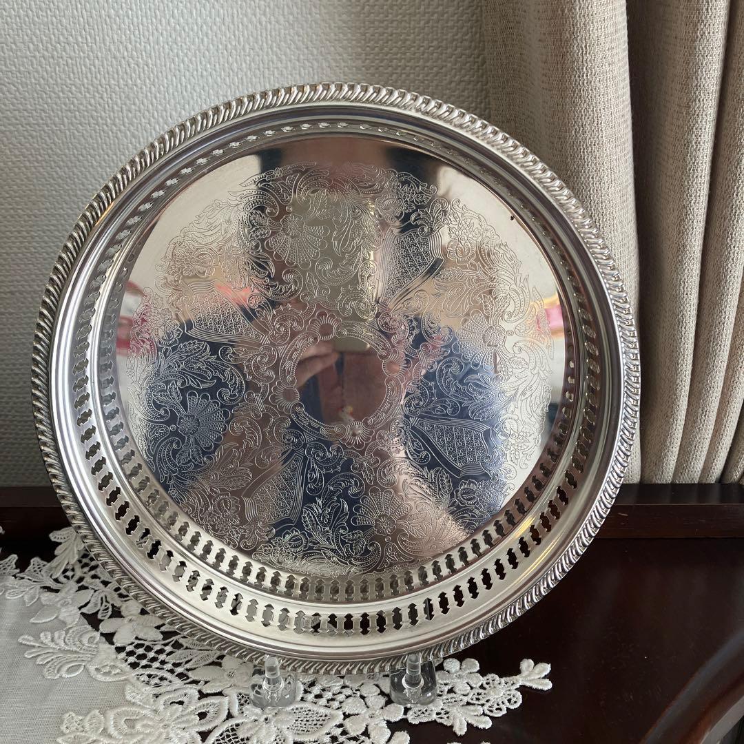 英国アンティーク　シルバープレート　ギャラリートレイ