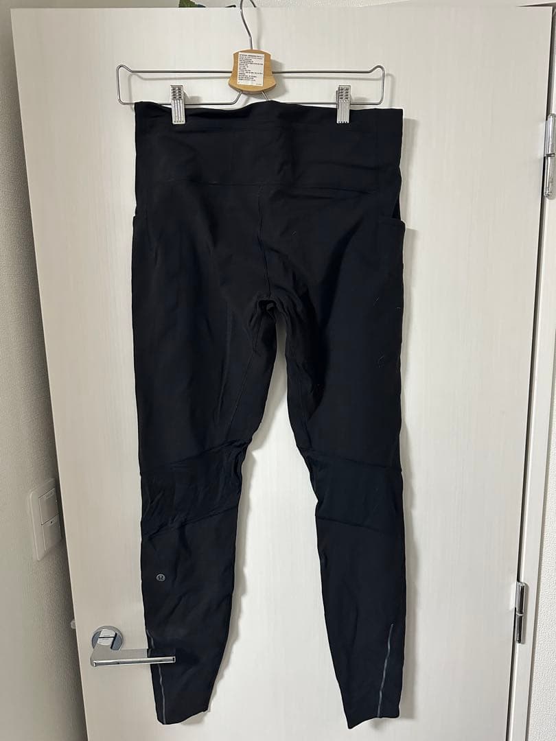 新品 Lululemon ブラックレギンス ポケット付き