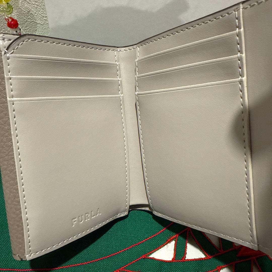 【新品未使用】FURLA フルラ 財布✨三つ折り グレージュ グレー ベージュ