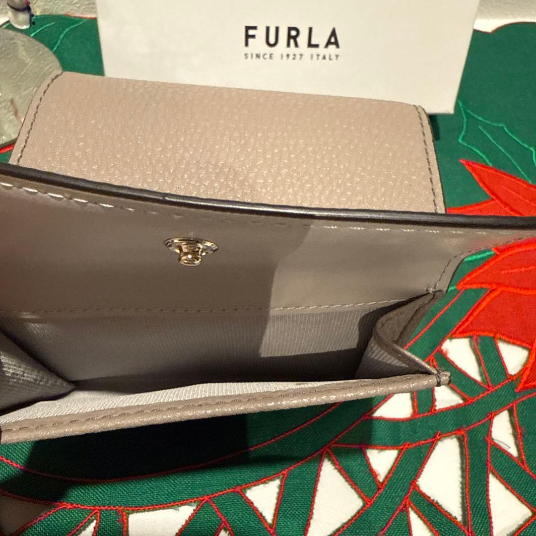 【新品未使用】FURLA フルラ 財布✨三つ折り グレージュ グレー ベージュ