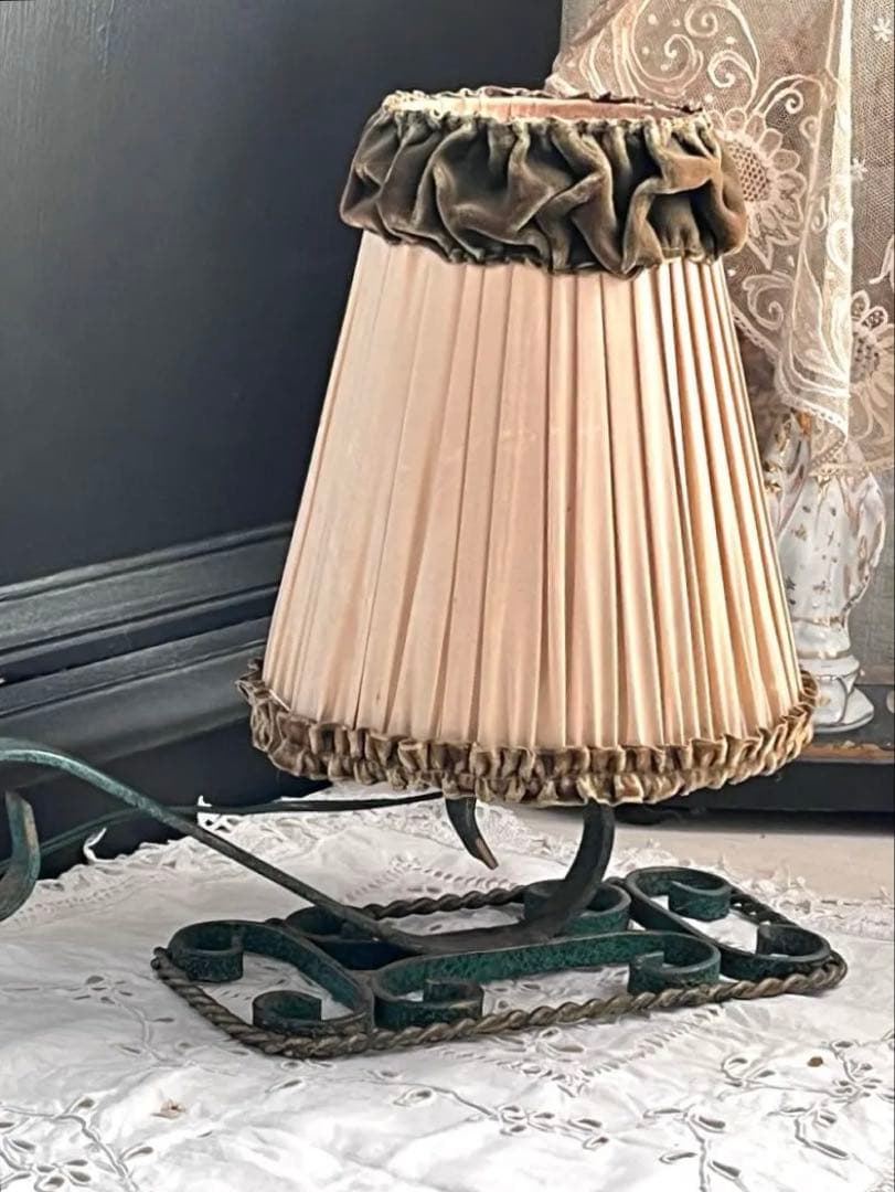 【美品】フランスヴィンテージ アイアンの持手 布シェードランプ[3108]