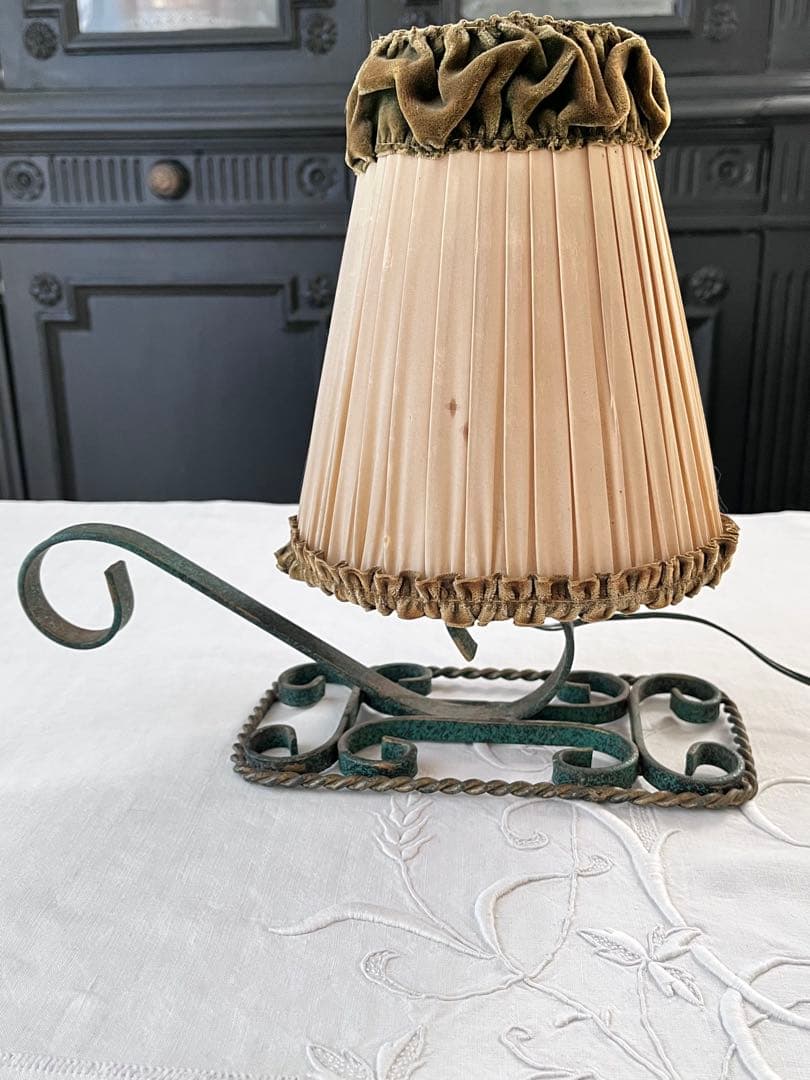 【美品】フランスヴィンテージ アイアンの持手 布シェードランプ[3108]