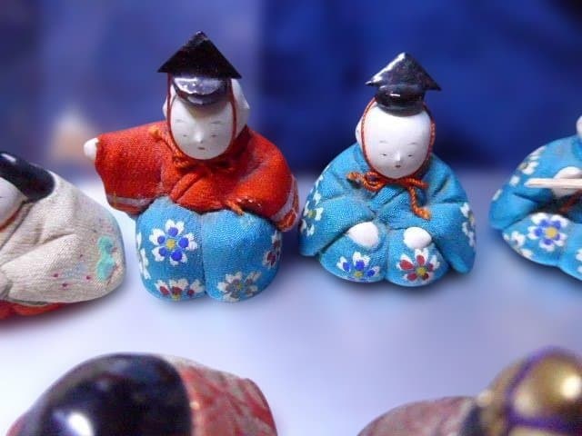 必見です。昭和初期の春山雛の最上級のお雛様です。揃いです