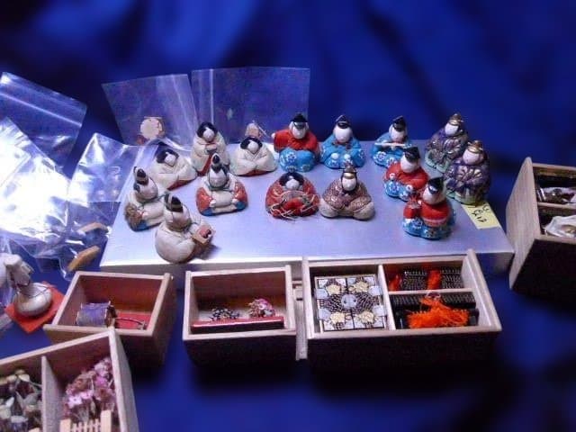 必見です。昭和初期の春山雛の最上級のお雛様です。揃いです