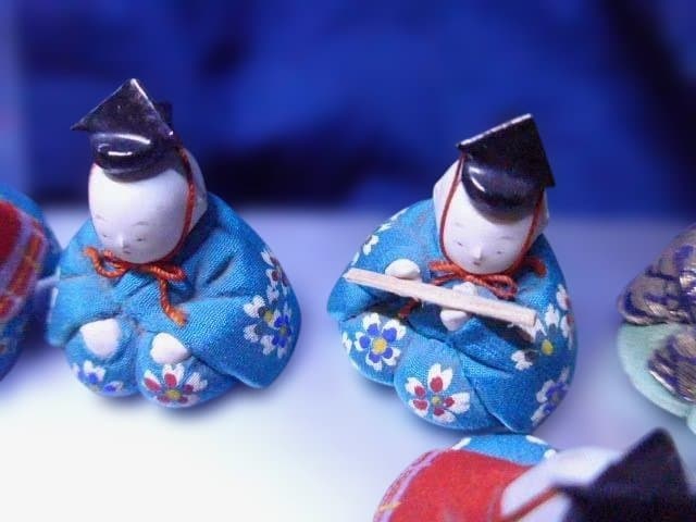 必見です。昭和初期の春山雛の最上級のお雛様です。揃いです