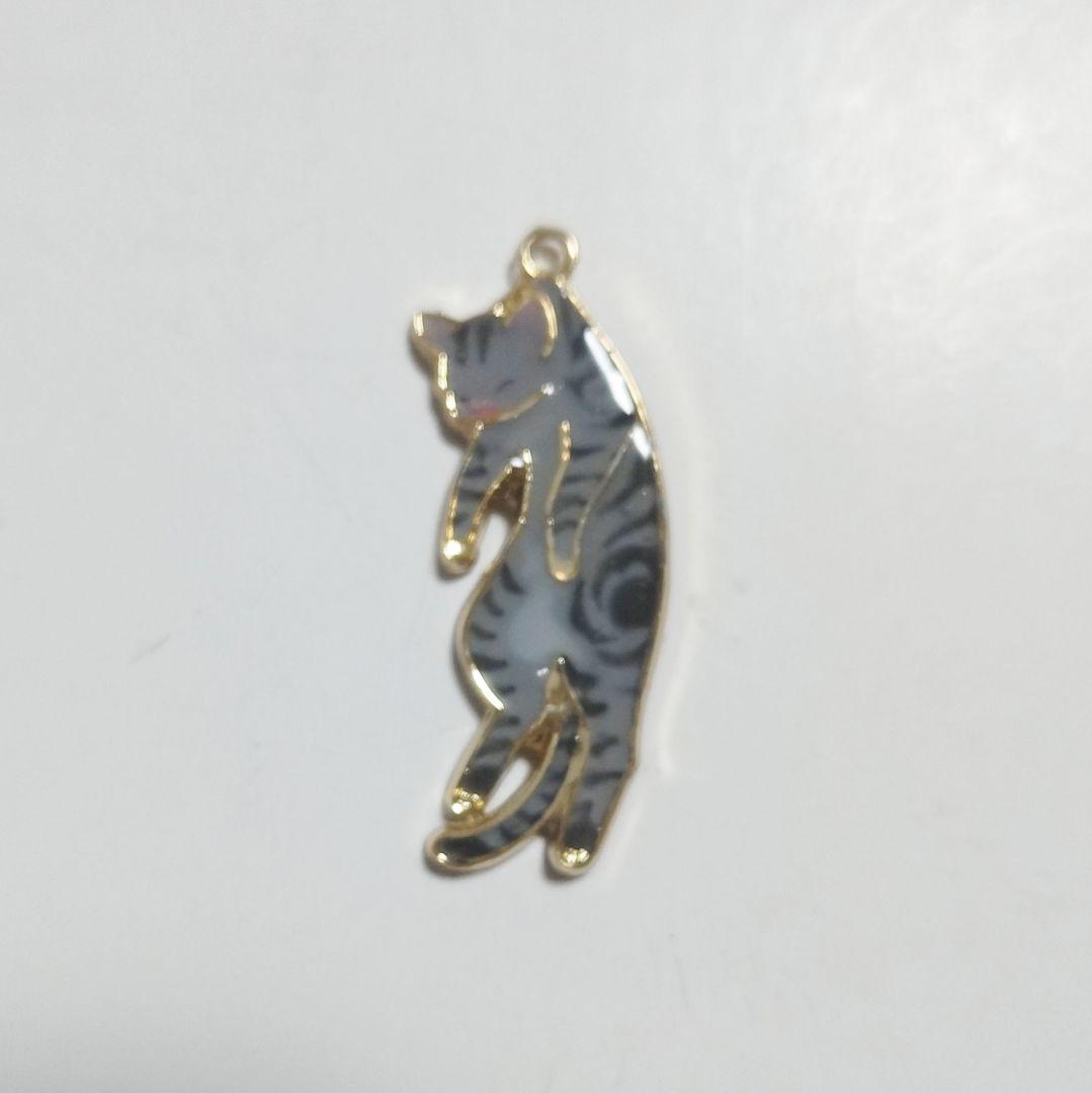 【1109 - 2】摘ままれにゃんこのキーホルダー／ペンダント／アメショー