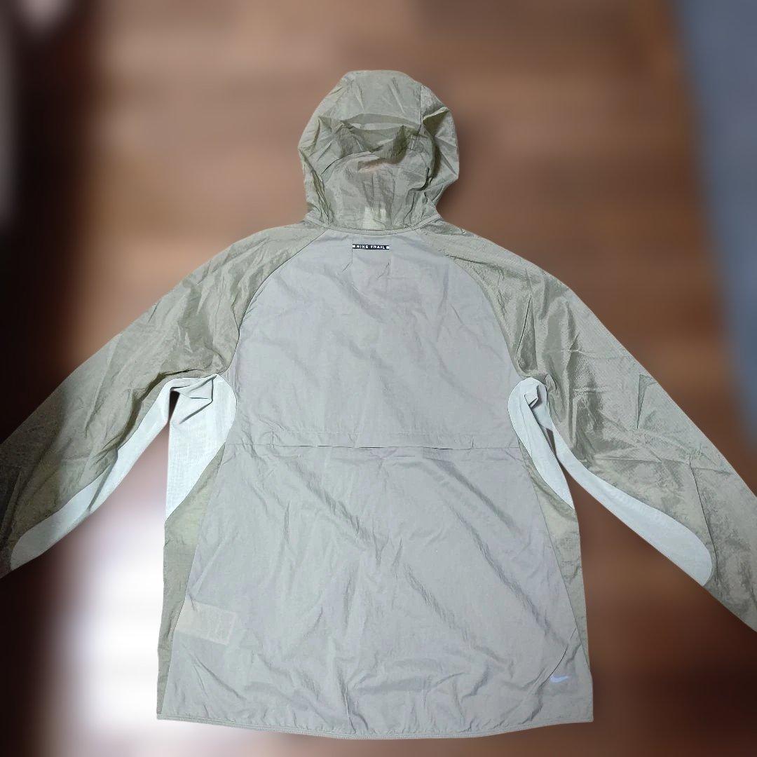 NIKE　ナイキトレイル エアリーズ　 ウィンドブレーカー　Ｌ