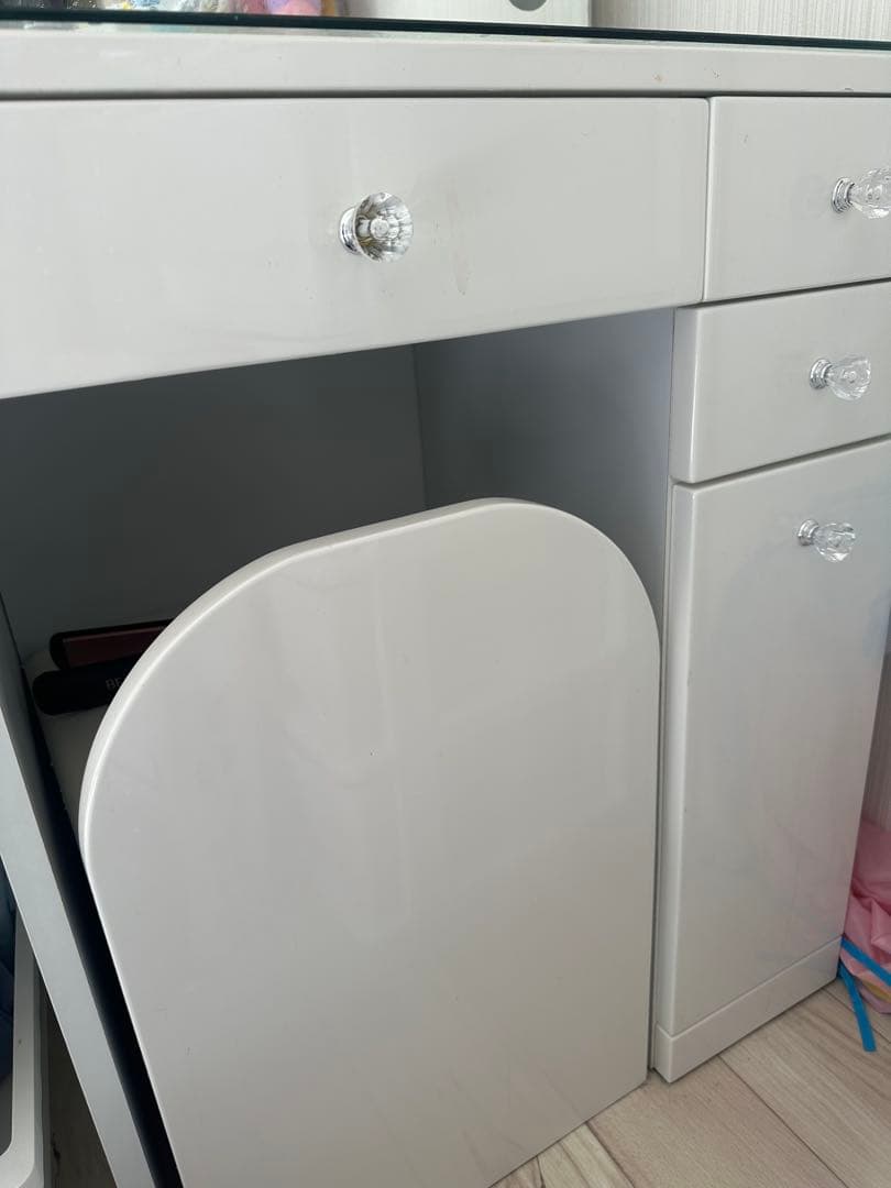 ホワイトドレッサー・鏡台 ガラス天板付き