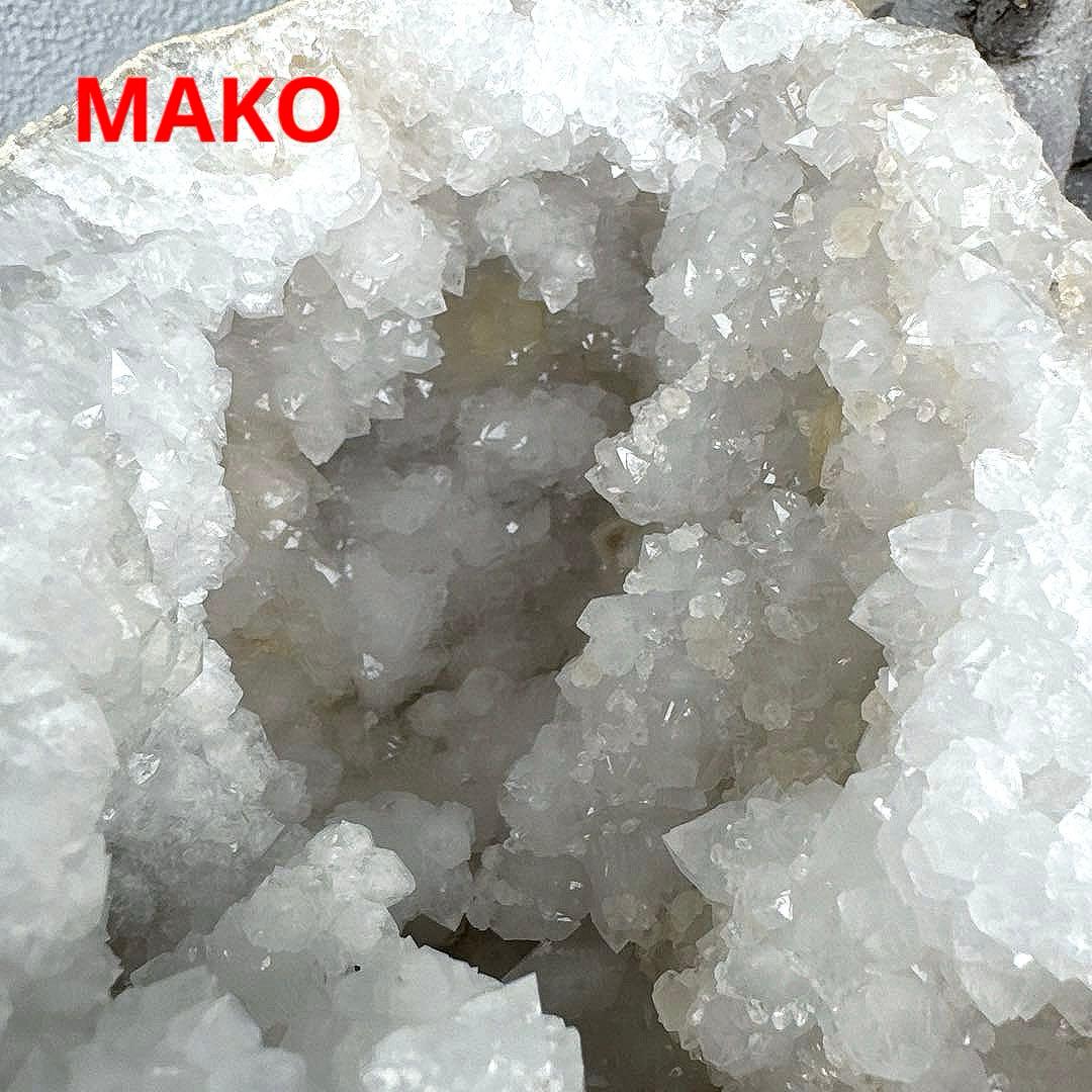 M1679☆水晶ジオードドーム4.4Kg☆天然石　原石☆N50403-A