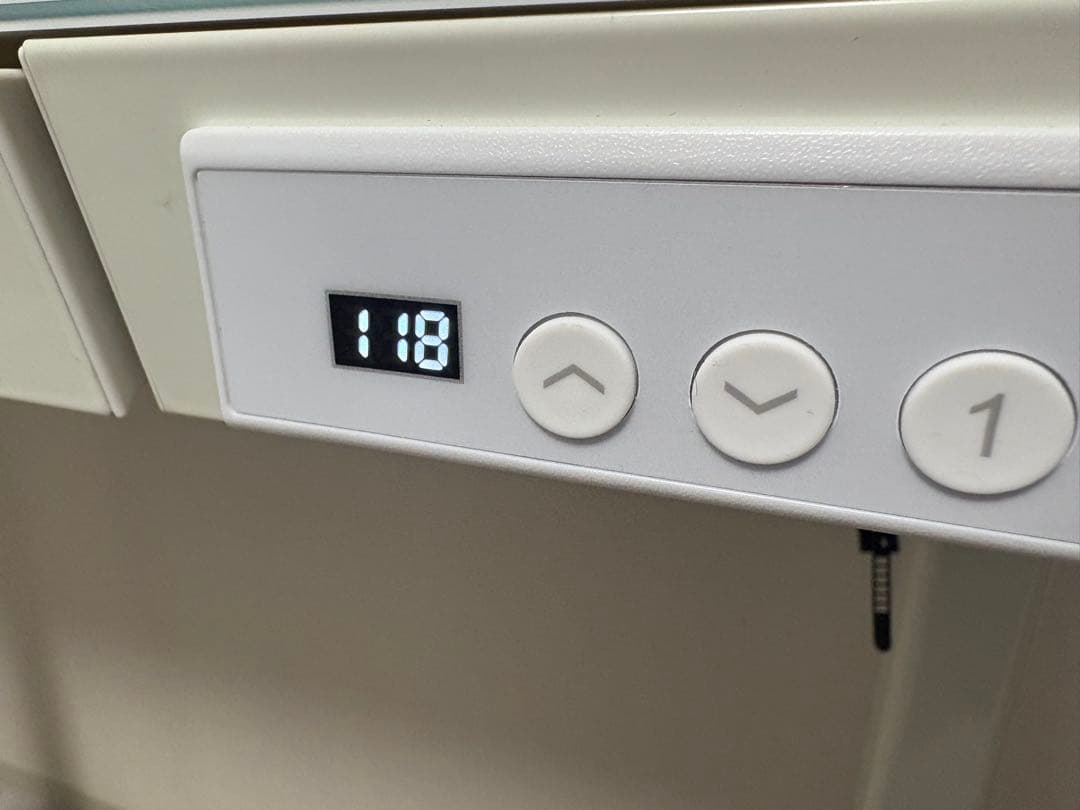 電動昇降テーブル　ホワイト