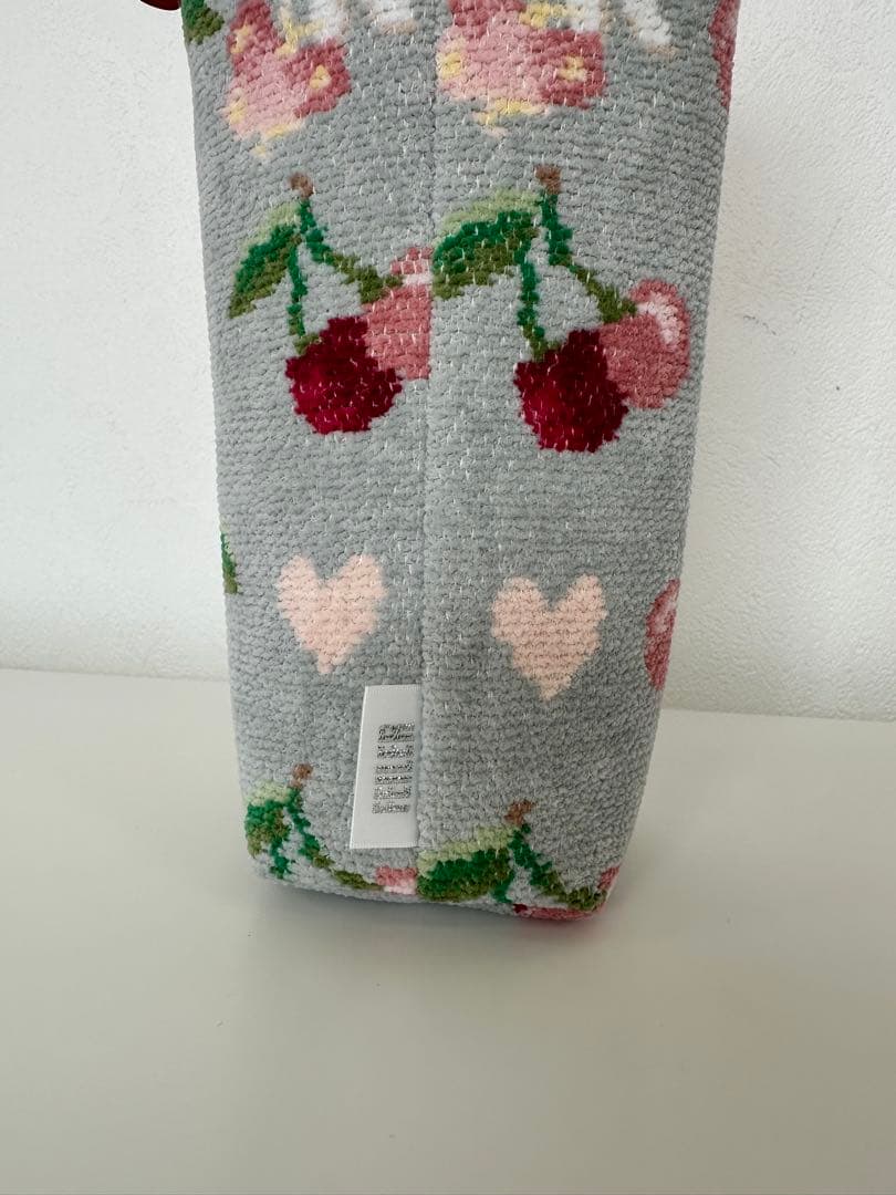 FEILER♡ 新品未使用！キープスマイリングチェリー　ボトルポーチ