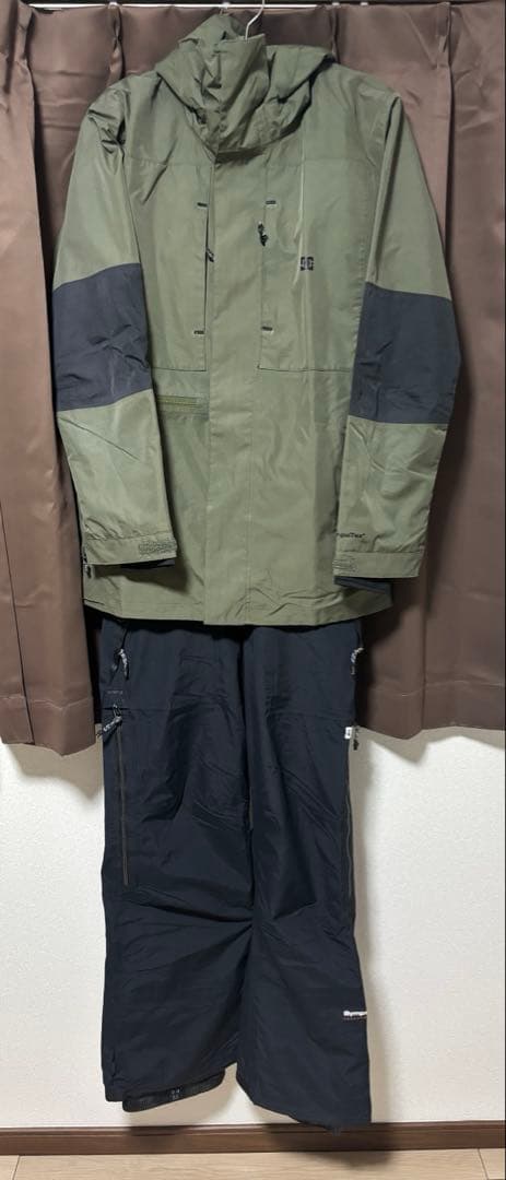DC スノーボード ウェア　上下セット Mサイズ