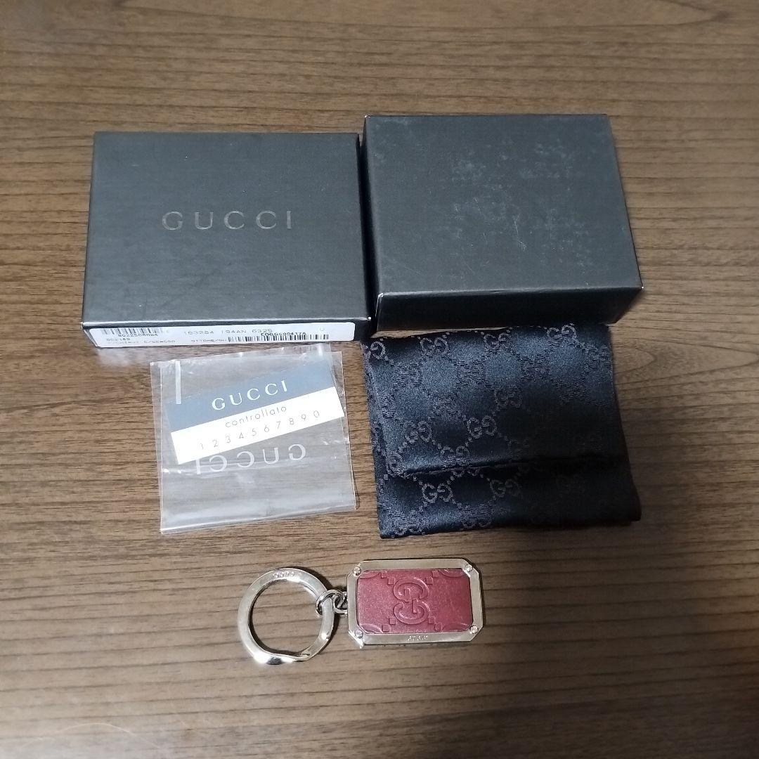 GUCCI レッドレザー キーホルダー