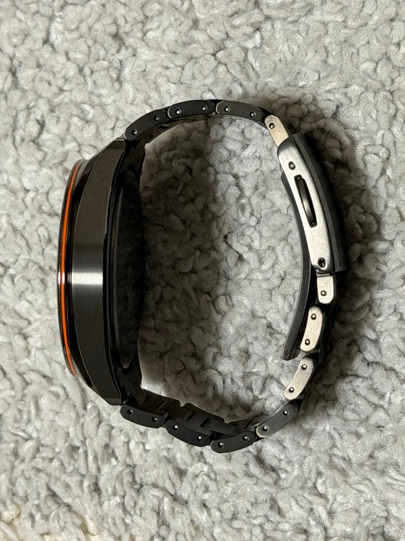 シチズン ATTESA ブラックチタン AT8185-62E ソーラー電波