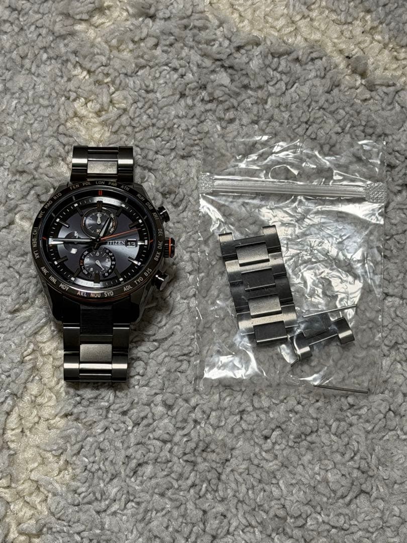 シチズン ATTESA ブラックチタン AT8185-62E ソーラー電波