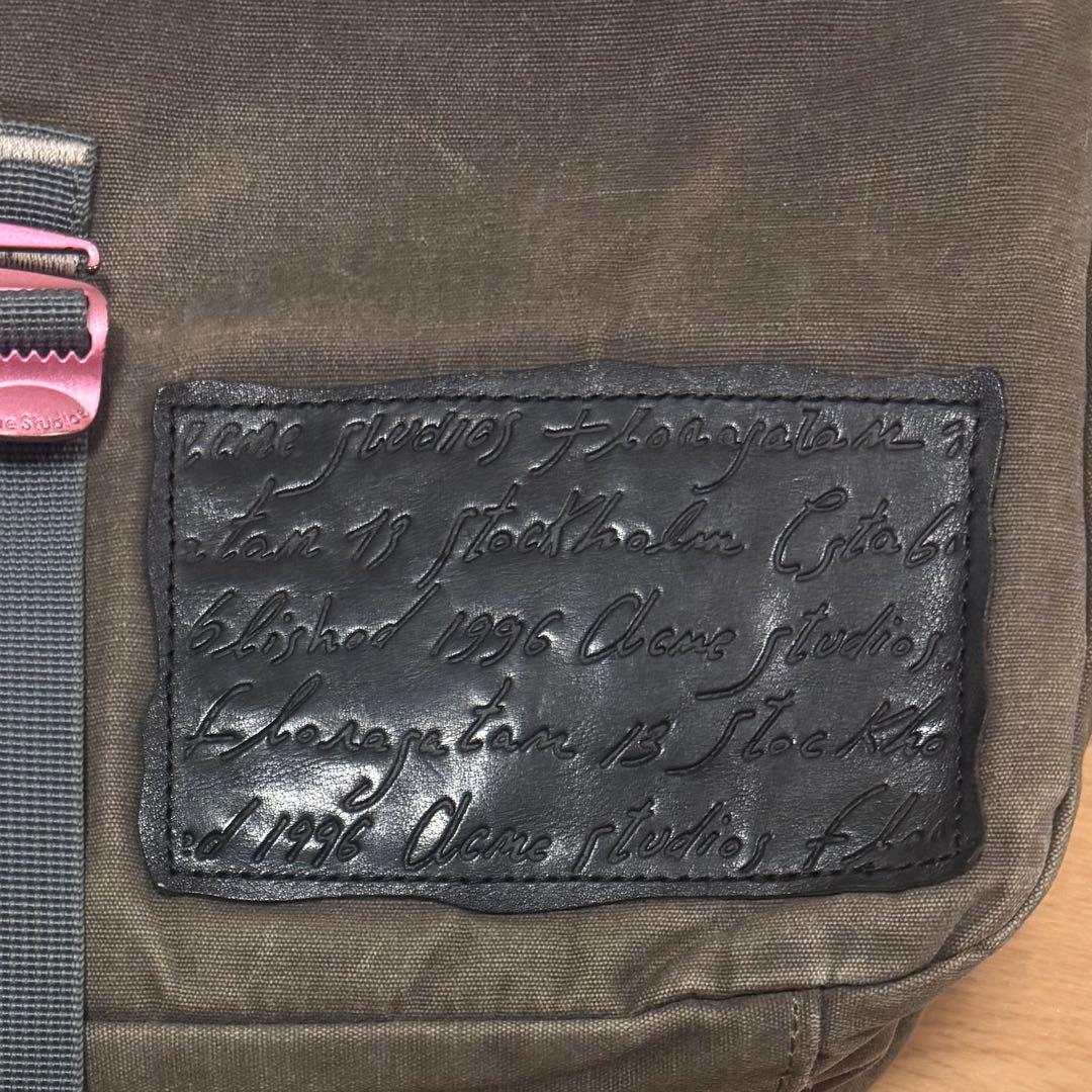 【美品】ショルダー（メッセンジャー）バッグ 【Acne Studios】