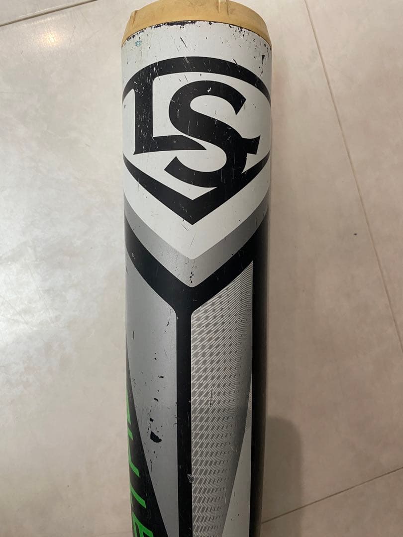 ルイスビルスラッガーCATALYST II 少年軟式バット 80cm ケース付き