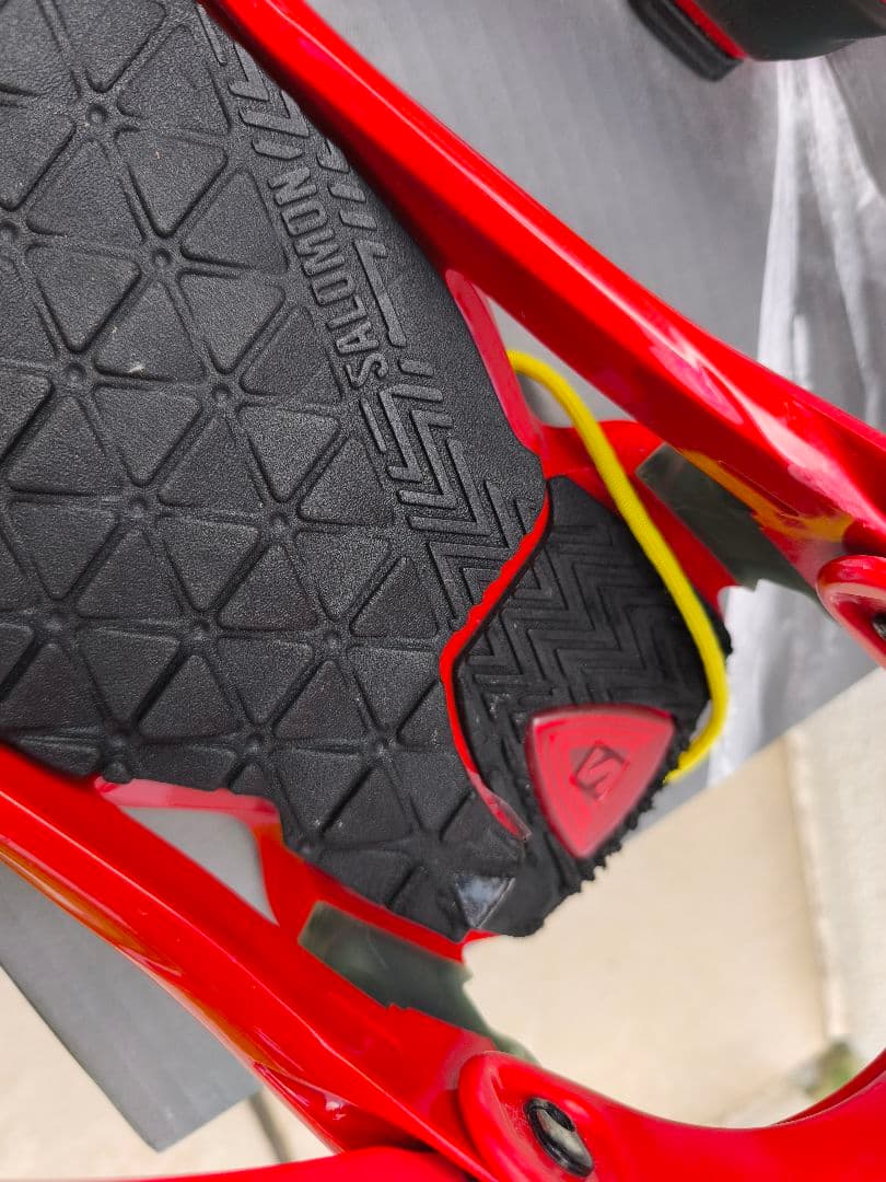 Salomon ALIBI Red ビンディング Mサイズ