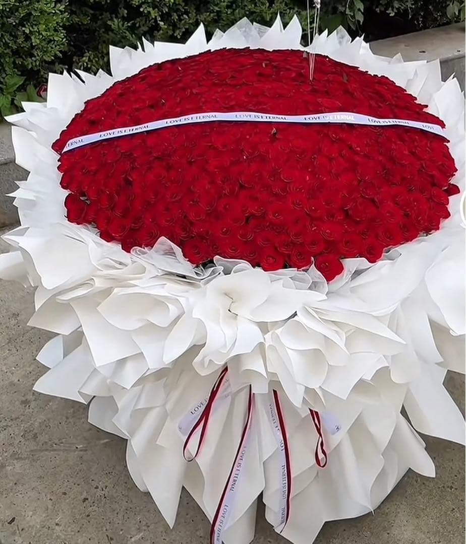 生花ブーケ華やかな花束アレンジメント 520本プロポーズの花束