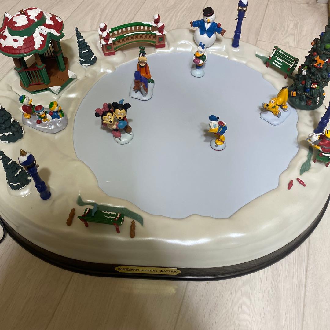 ディズニー　Mickey’s Holiday Skaters