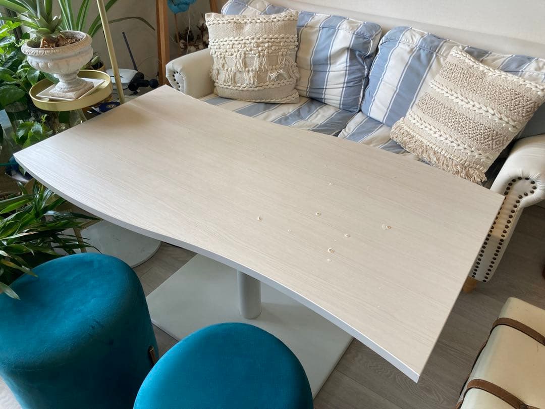 美しい波型！ホワイト木目のカフェテーブル arne  HIGH