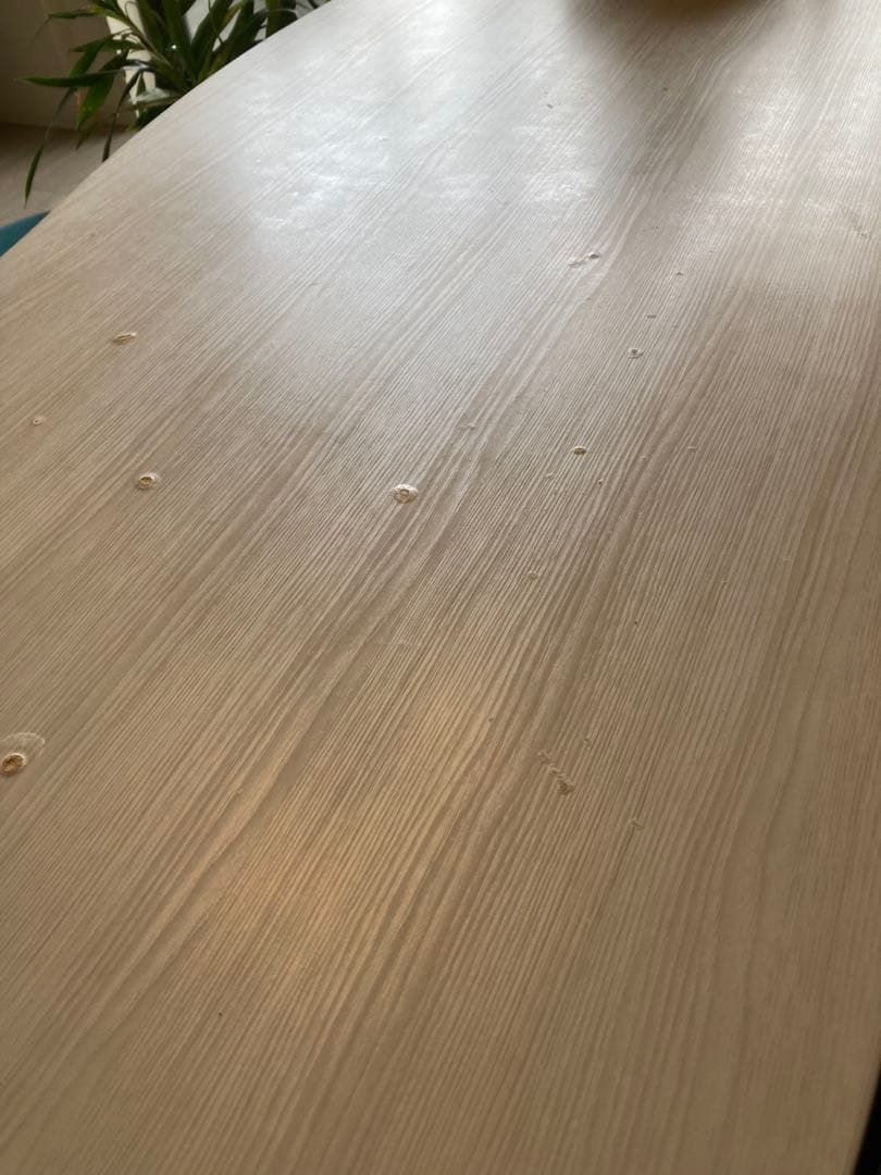 美しい波型！ホワイト木目のカフェテーブル arne  HIGH