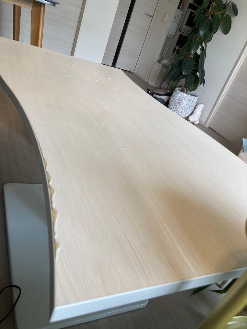 美しい波型！ホワイト木目のカフェテーブル arne  HIGH