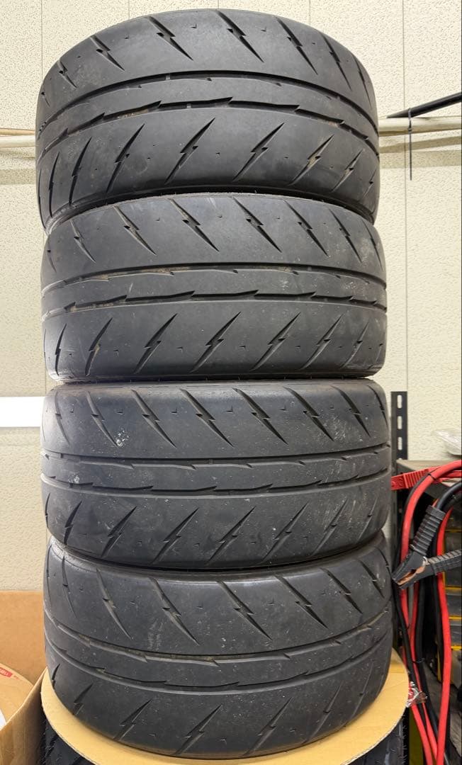 バリ山！！シバタイヤ　r23 TW300 255/35r18