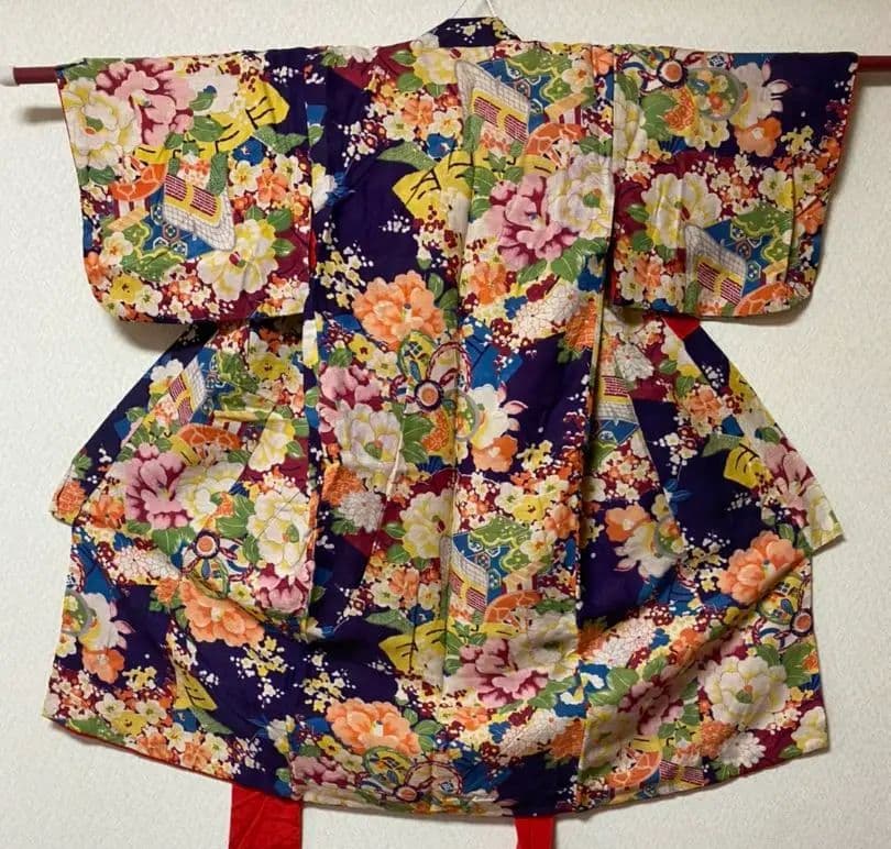 No.86正絹アンティーク子供着物しつけ糸付き綺麗です着丈86.5センチ裄丈41