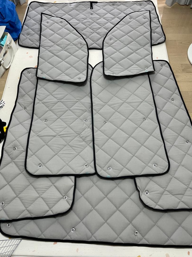 アイズ マルチシェード・ブラッキー／グレー ハイエース