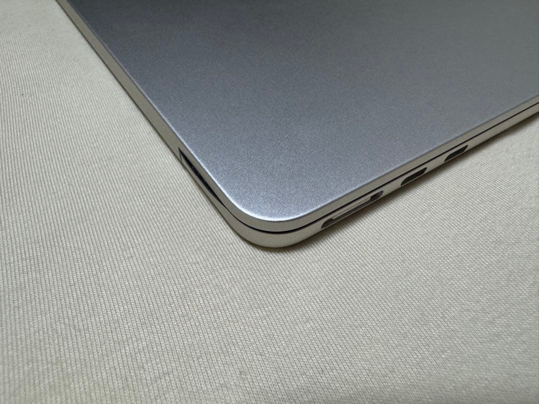 美品Apple MacBook Air M3 16GB 256GB スターライト