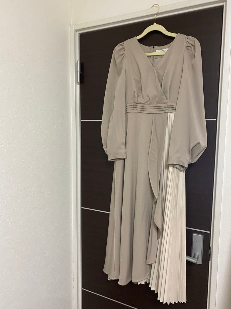 美品　herlipto Mayfair Ruffled Dress