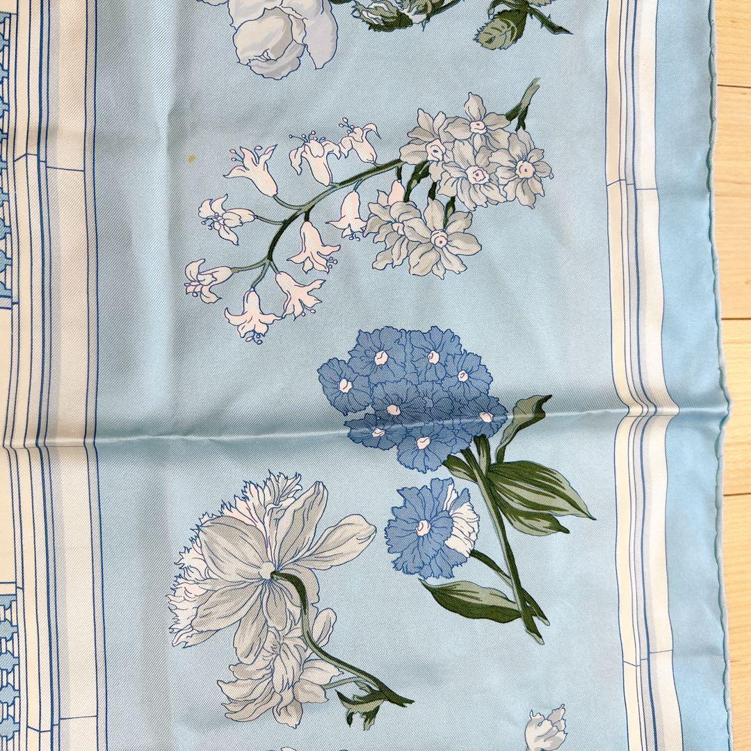 HERMES カレ90 Quai aux Fleurs 花咲く海岸通り