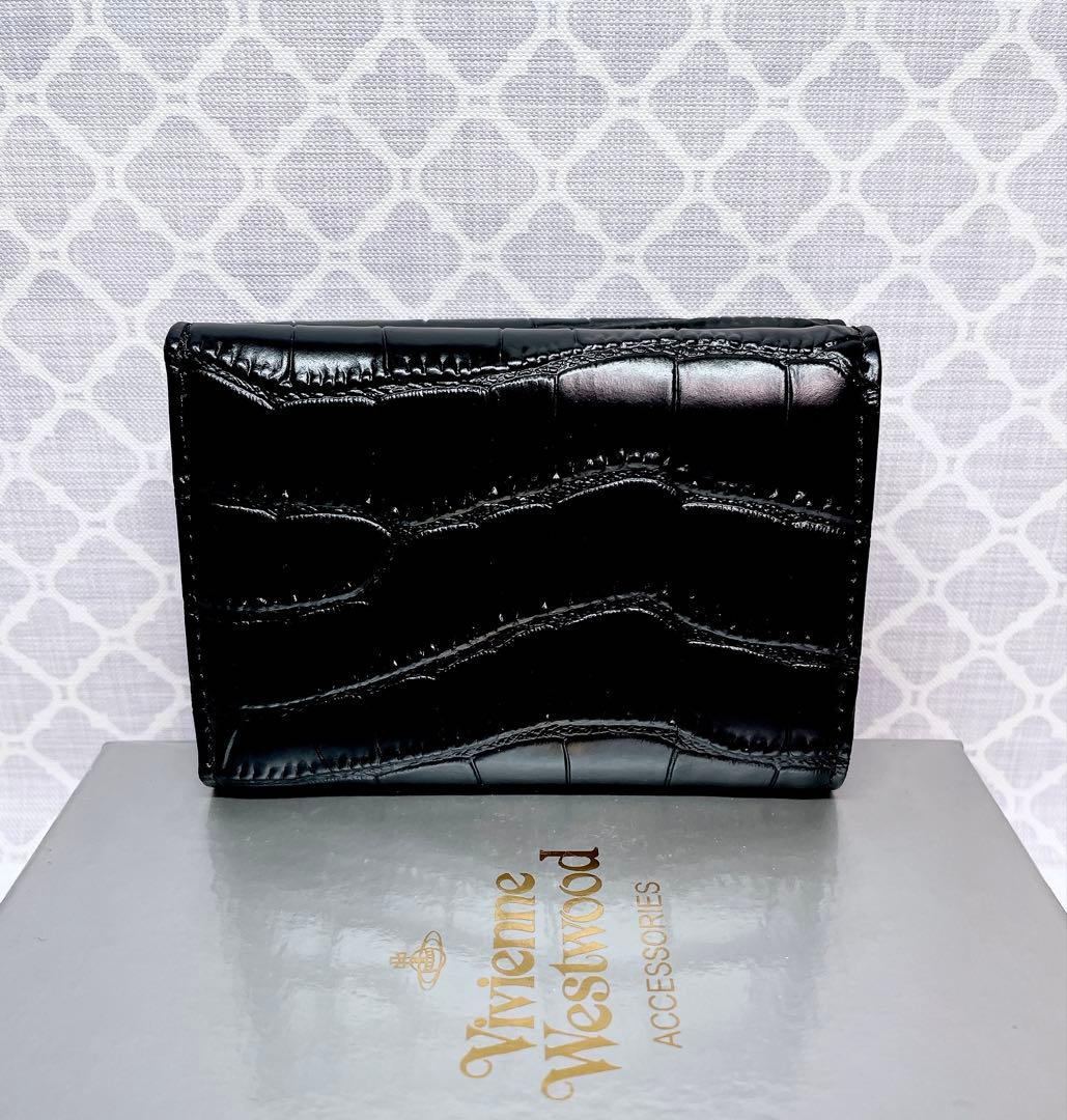 新作【内柄も素敵☆最新】Vivienne Westwood 三折財布 ブラック