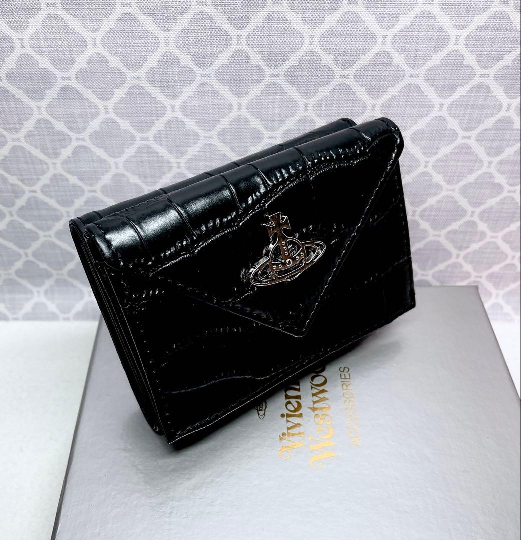 新作【内柄も素敵☆最新】Vivienne Westwood 三折財布 ブラック