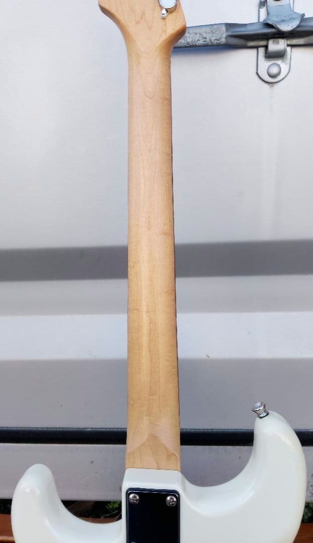 【美品】Bucchus　UNIVERSE　BST-1R SW　エレキギター