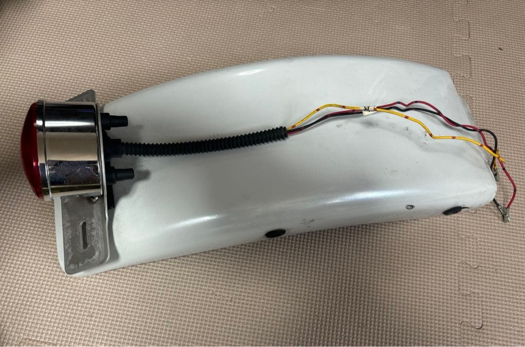 sr400 テールランプ フェンダー カフェ　ボバー　チョッパー　2%