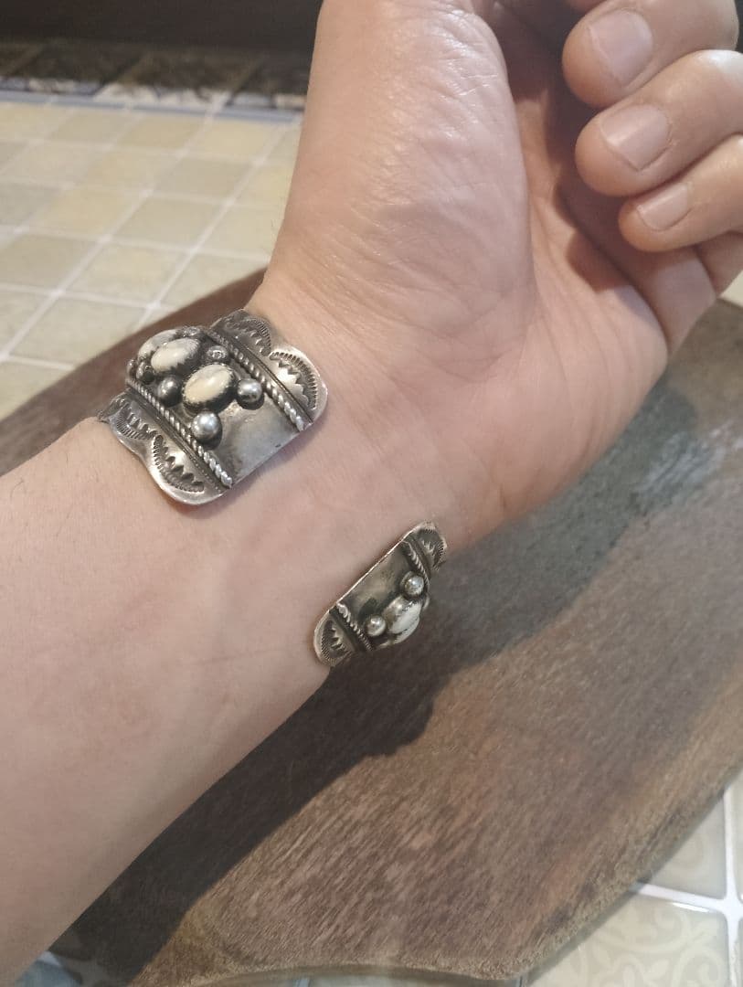 ま*】様 総重量57.7g　ホワイトバッファロー特注ブレス　ナバホ　ズニ　キムタ